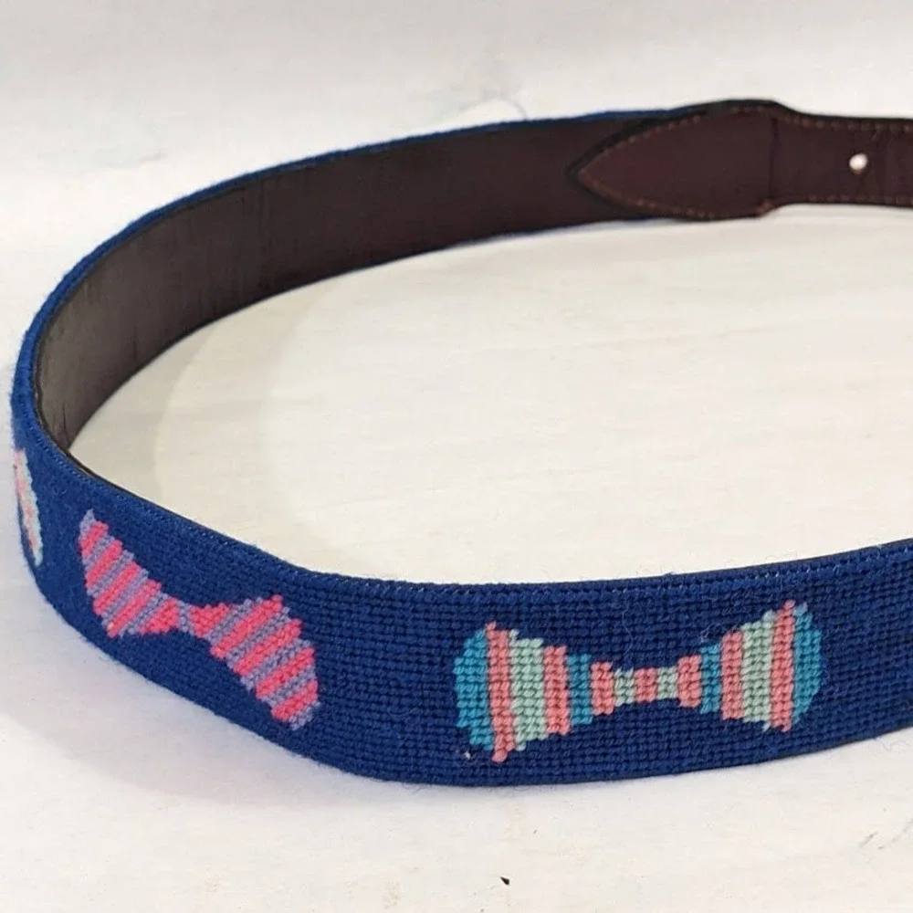 By Paige Mens Needlepoint Bow Tie Belt Blue Leather Brass Buckle Size 38 Preppy